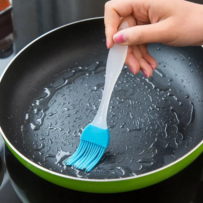 2 Pair (4PCS) – Spatula & BBQ Oil Brush – Silicone Acrylic Transparent Spatula – Silicone Acrylic Transparent Brush - Image 3